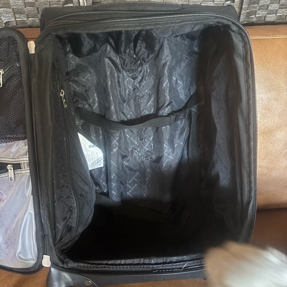 Samsonite Black Travel Bag - Picture 7 of 11